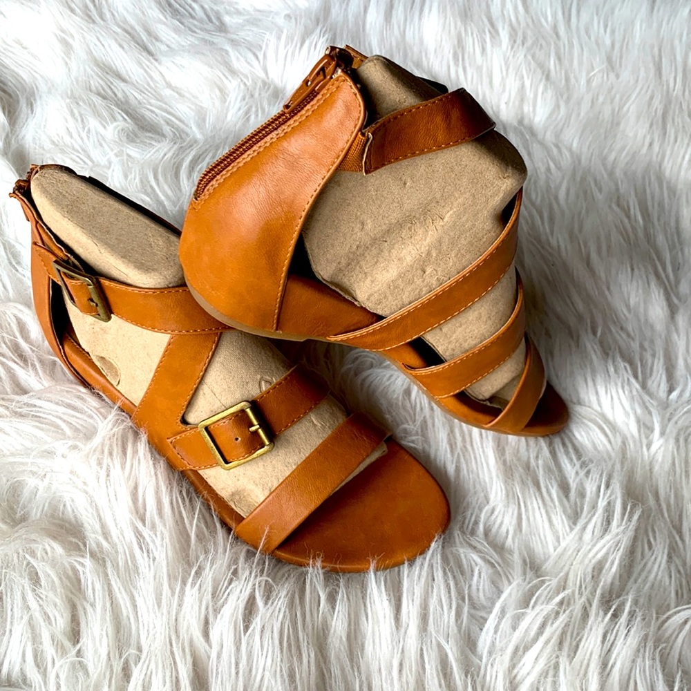 Eurosoft faux leather Rishelle Cognac colored Sandals